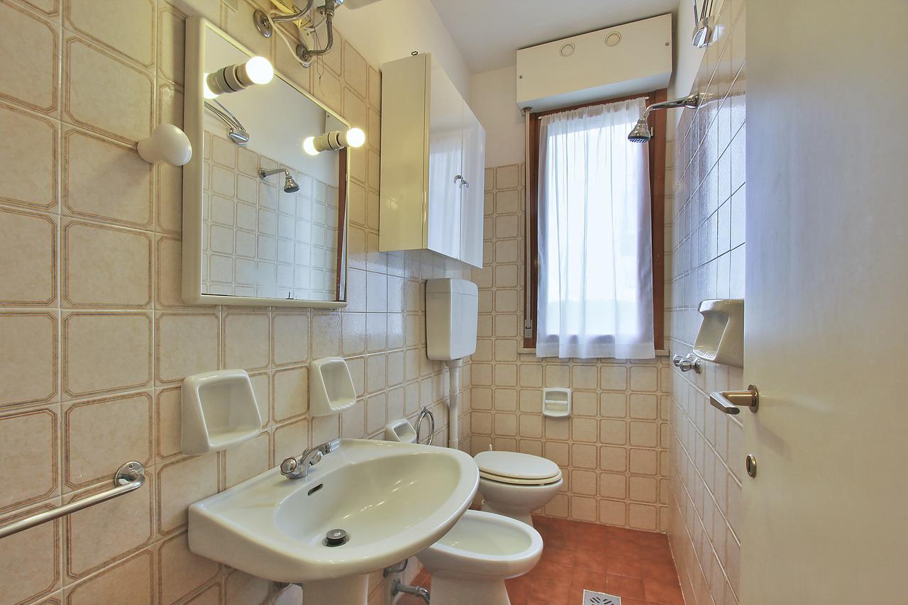 Residenza Althea Appartement Lignano Sabbiadoro Buitenkant foto